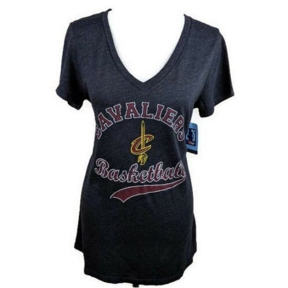 NBA Cleveland Cavaliers -23 James Womens V-Neck Tee Shirt, Size Medium